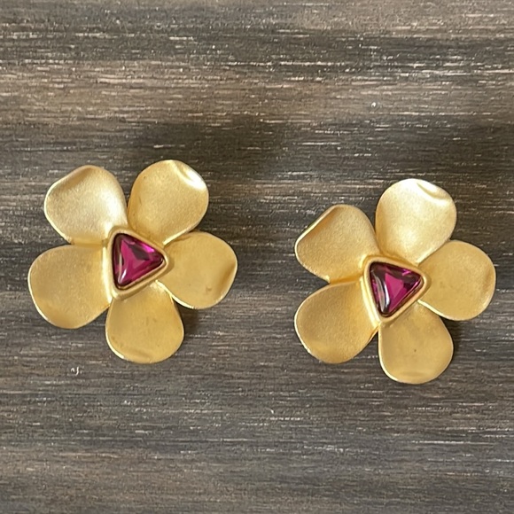 Carolina Herrera Jewelry - SOLD Vintage Carolina Herrera Clip on Floral Earrings Gold Tone